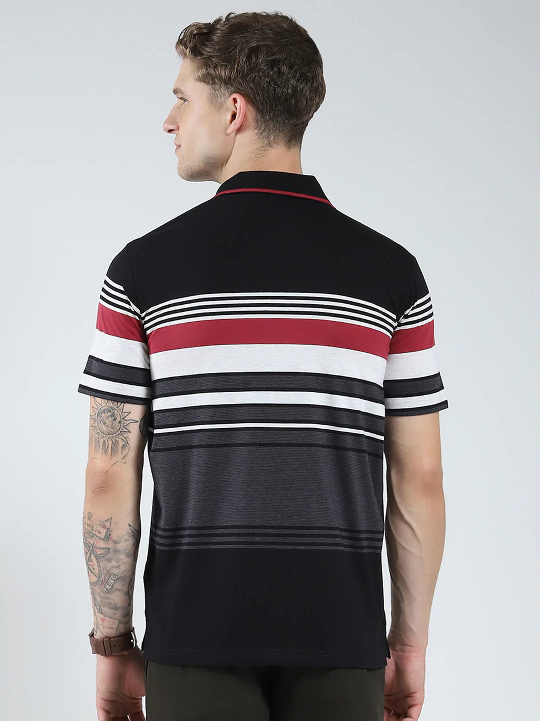 Men Black Stripe Collar Half Sleeve T-Shirt - Image 5