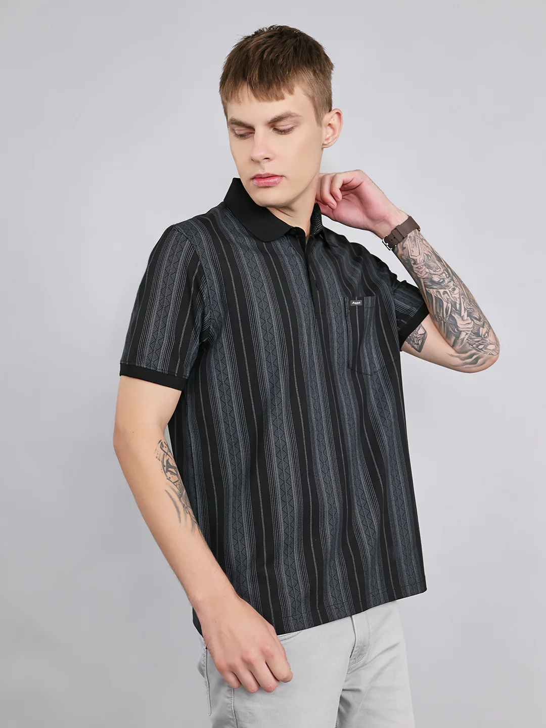 Men Black Stripe Collar Half Sleeve T-Shirt - Image 3