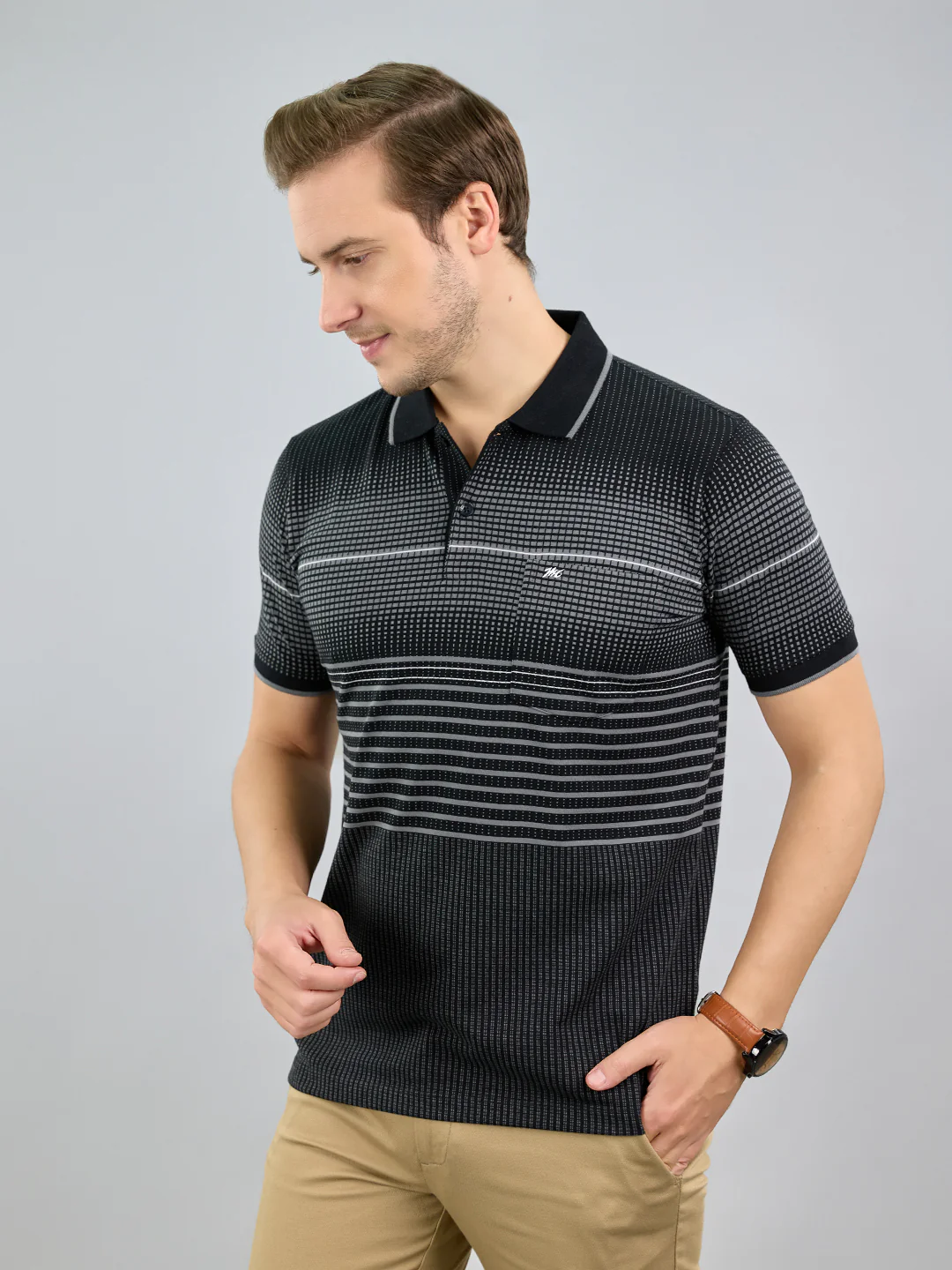 Men Black Stripe Polo Collar Half Sleeve T-Shirt - Image 2