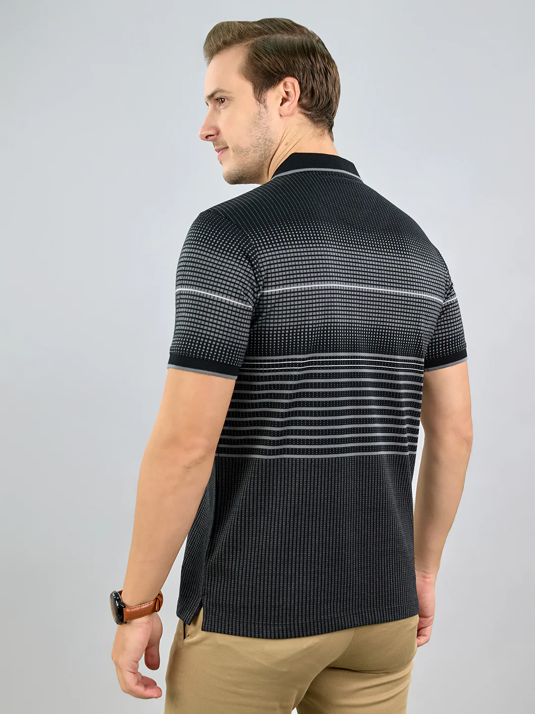 Men Black Stripe Polo Collar Half Sleeve T-Shirt - Image 4