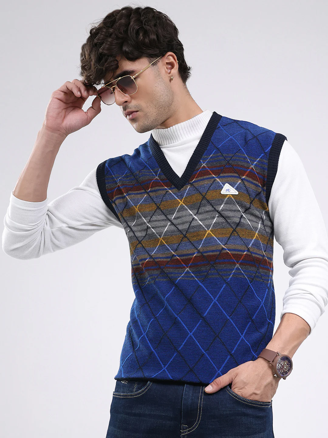 Men Blue Abstract V Neck Sleeveless Sweater - Image 6