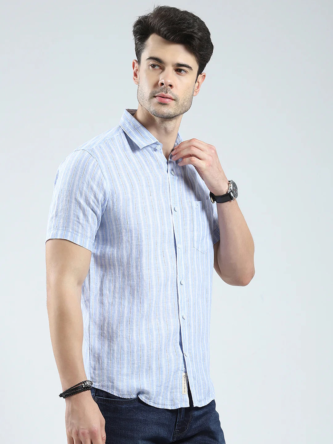 Men Blue Check Collar Half Sleeve Linen Shirt - Image 4
