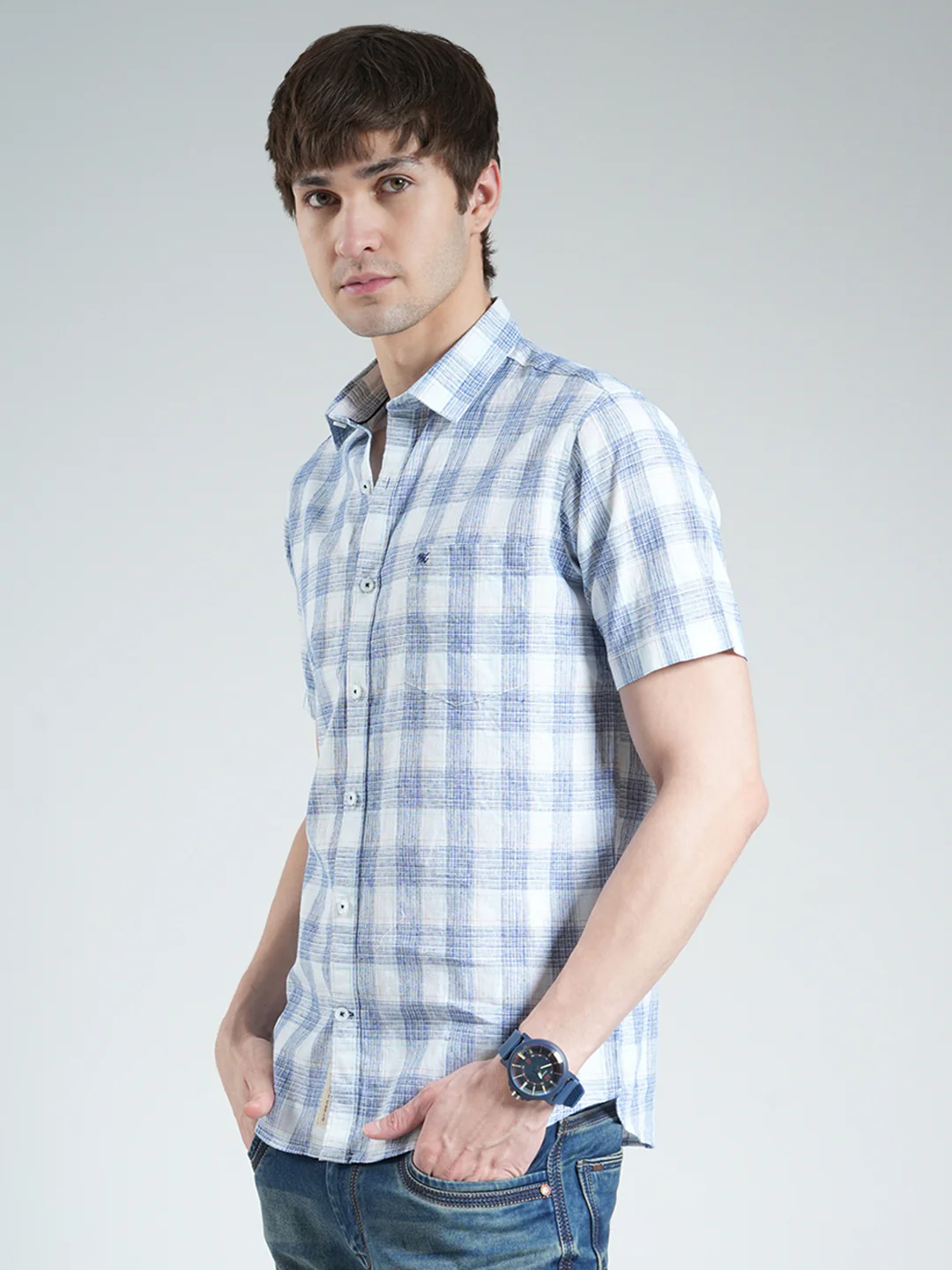 Men Blue Check Collar Half Sleeve Linen Shirt - Image 3