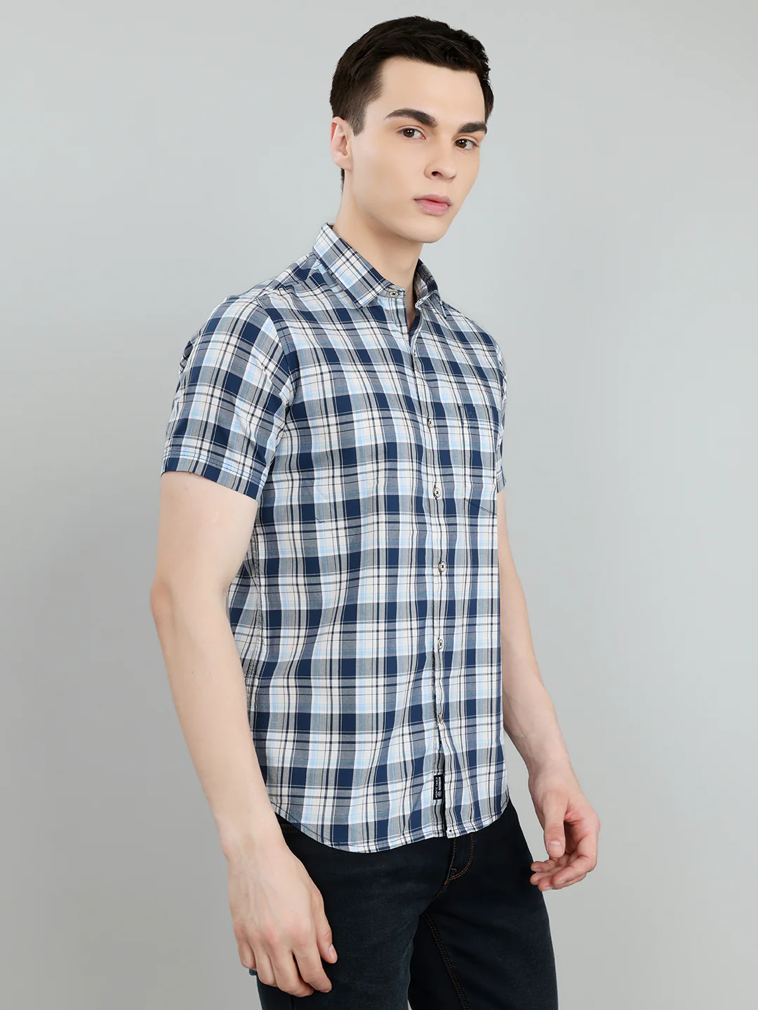 Men Blue Check Collar Half Sleeve Shirt - Image 3