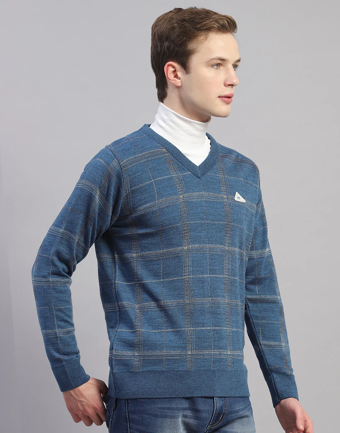 Men Blue Check V Neck Full Sleeve Pullover - Image 4