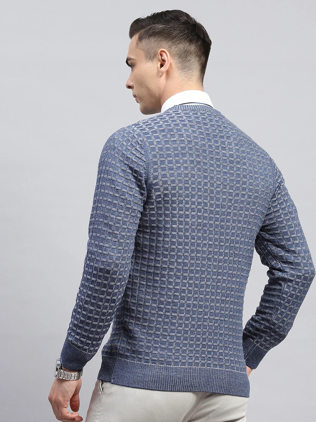 Men Blue Check V Neck Full Sleeve Pullover - Image 5