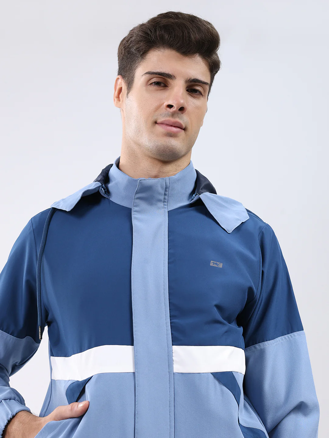 Men Blue Colourblocked Hooded Full Sleeve Jacket - Image 6