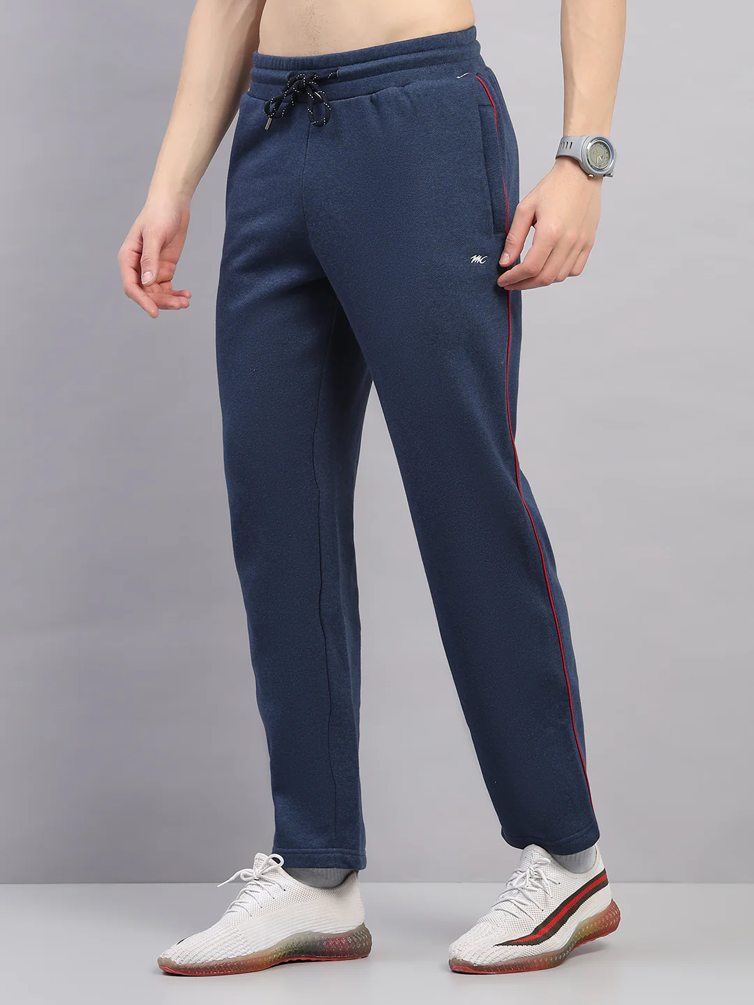 Men Blue Colourblocked Stand Collar Full Sleeve Winter Tracksuit - Image 7
