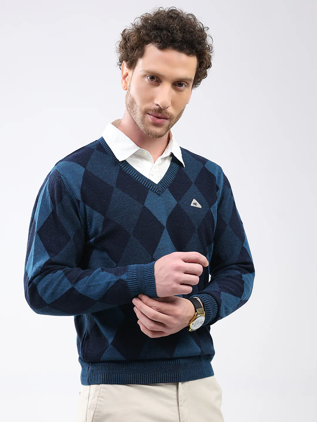 Men Blue Geometric V Neck Full Sleeve Pullover - Image 4