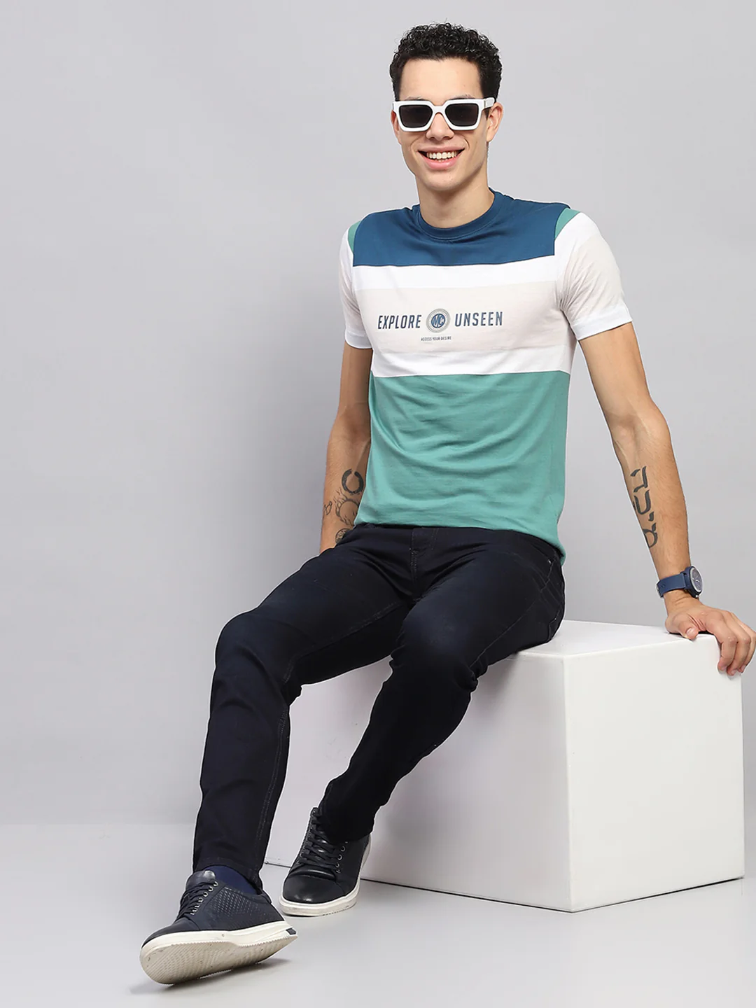 Men Blue & Green Stripe Round Neck Half Sleeve T-Shirt - Image 2