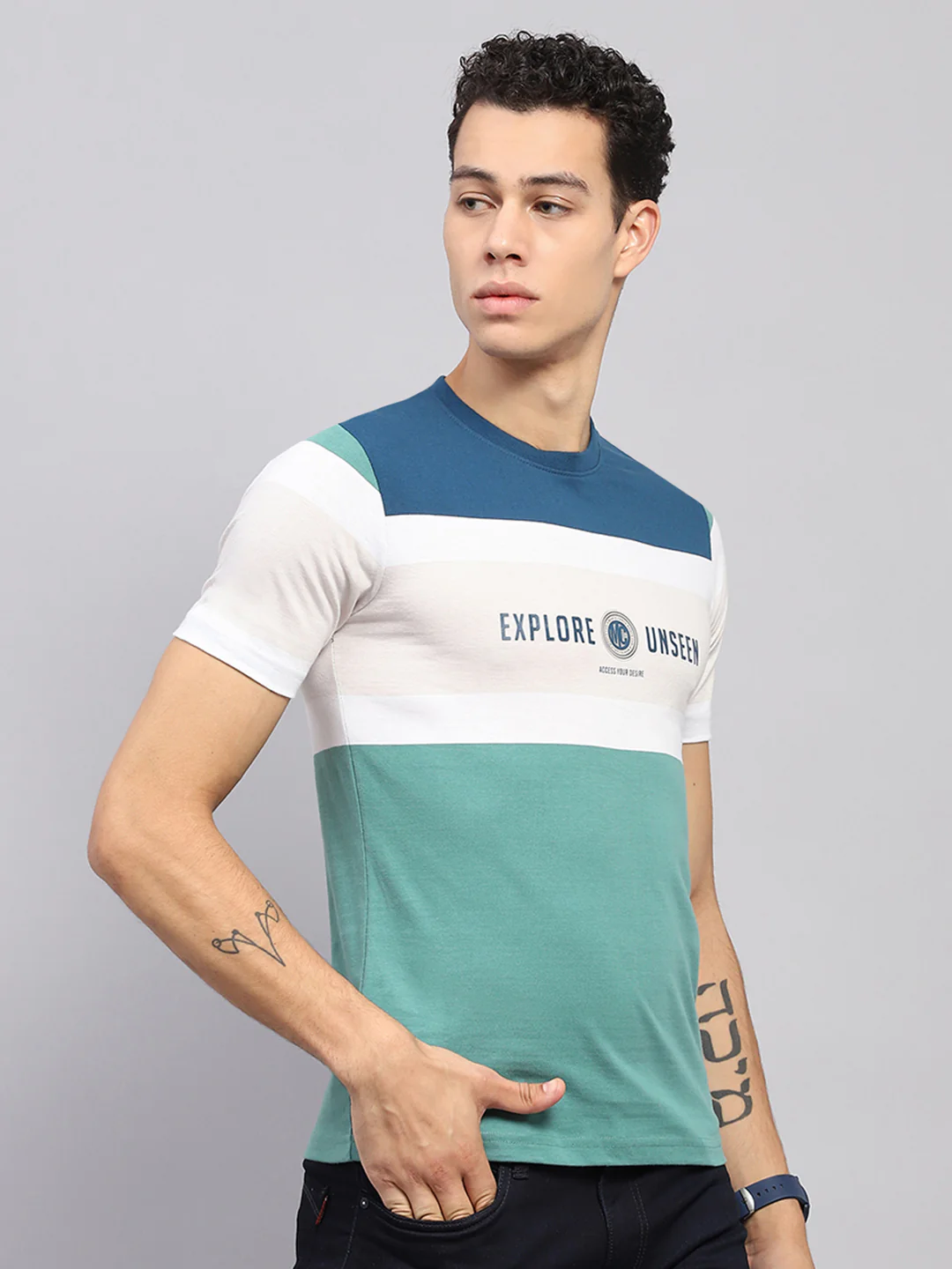Men Blue & Green Stripe Round Neck Half Sleeve T-Shirt - Image 4
