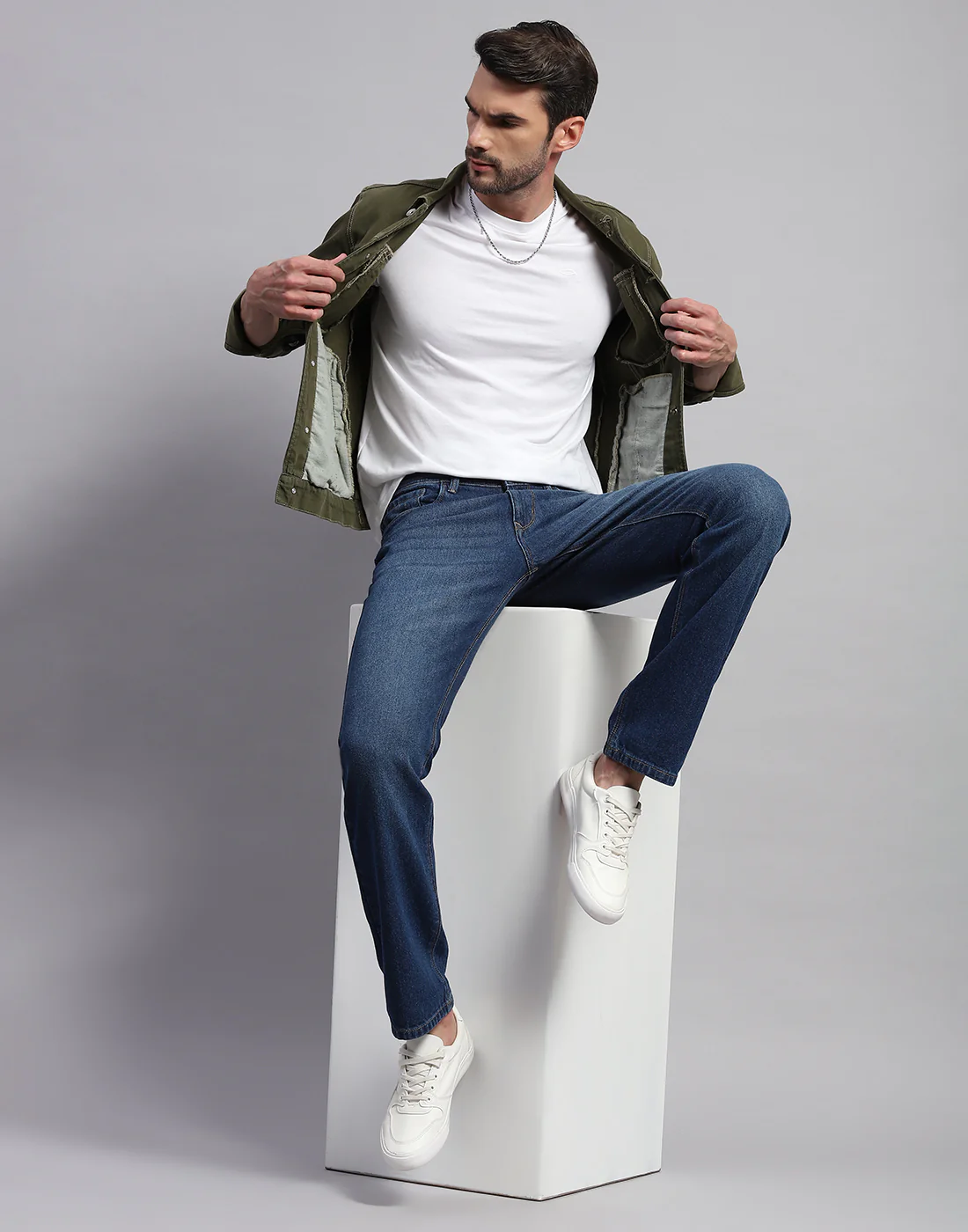 Men Blue Light Wash Regular Fit Denim - Image 2