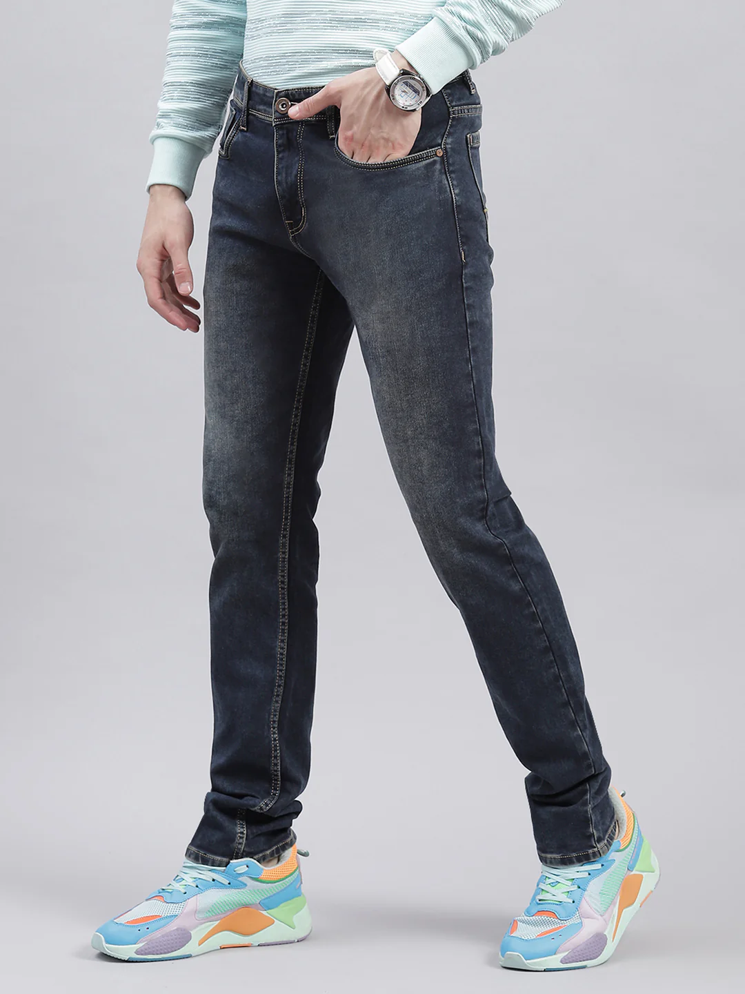 Men Blue Light Wash Regular Fit Denims - Image 3
