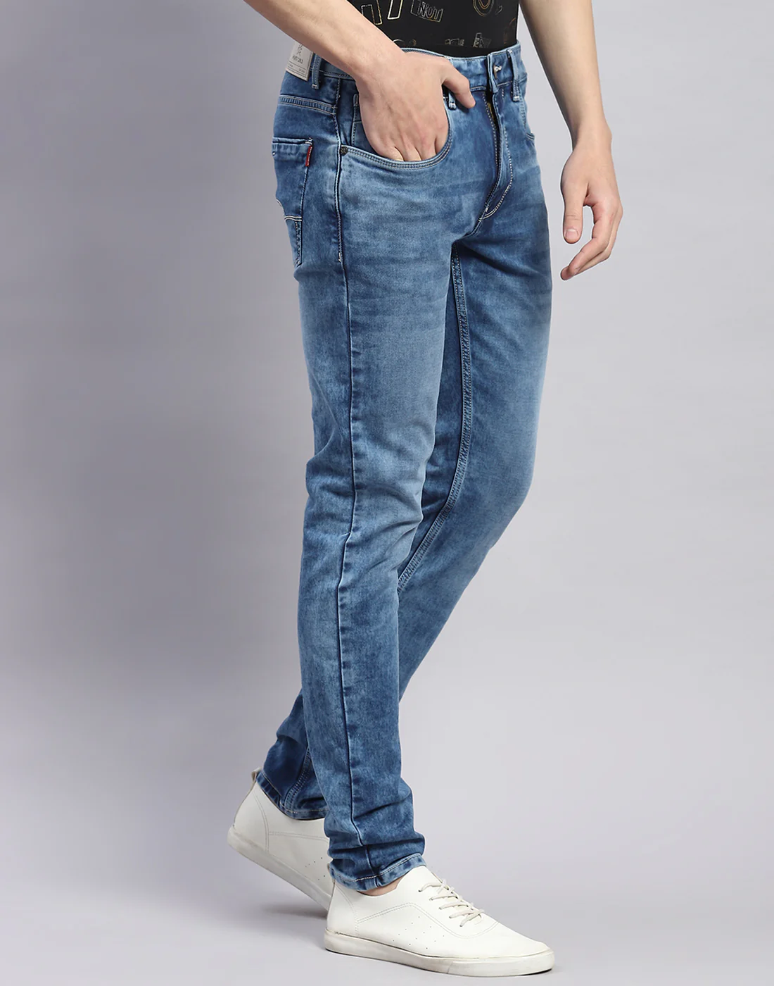 Men Blue Light Wash Skinny Fit Denim - Image 4