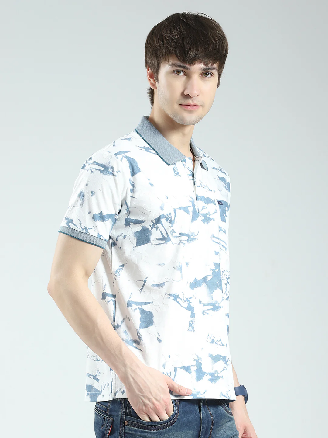 Men Blue Printed Collar Half Sleeve T-Shirt - Image 4
