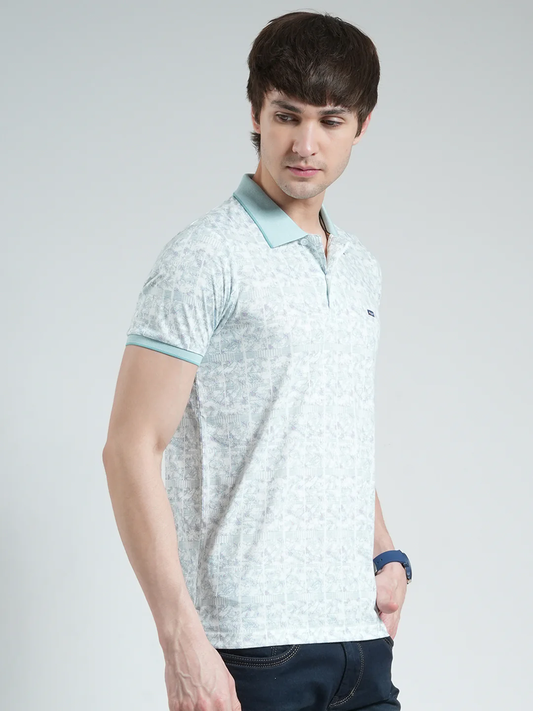 Men Blue Printed Collar Half Sleeve T-Shirt - Image 4