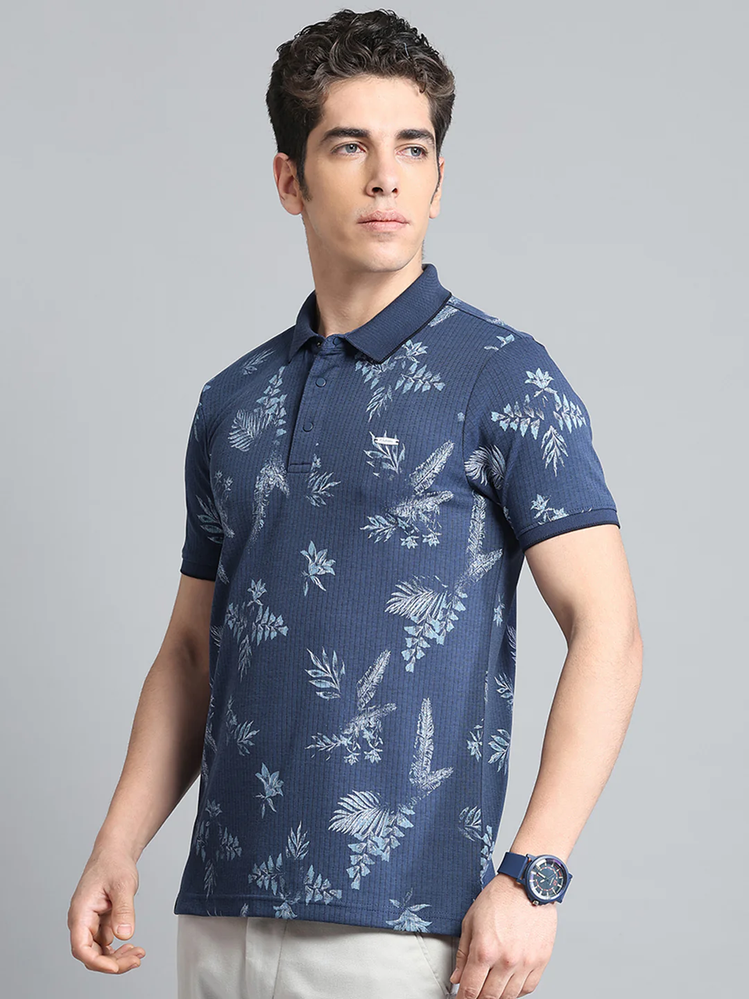 Men Blue Printed Collar Half Sleeve T-Shirt - Image 3
