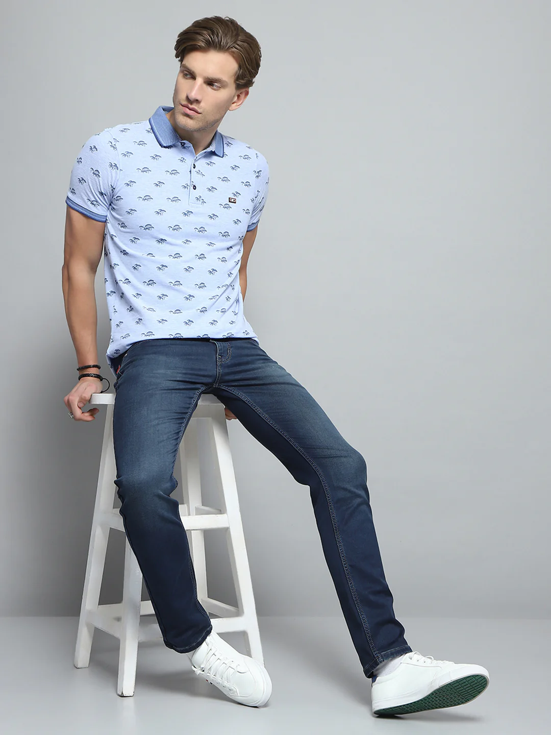 Men Blue Printed Collar Half Sleeve T-Shirt - Image 2