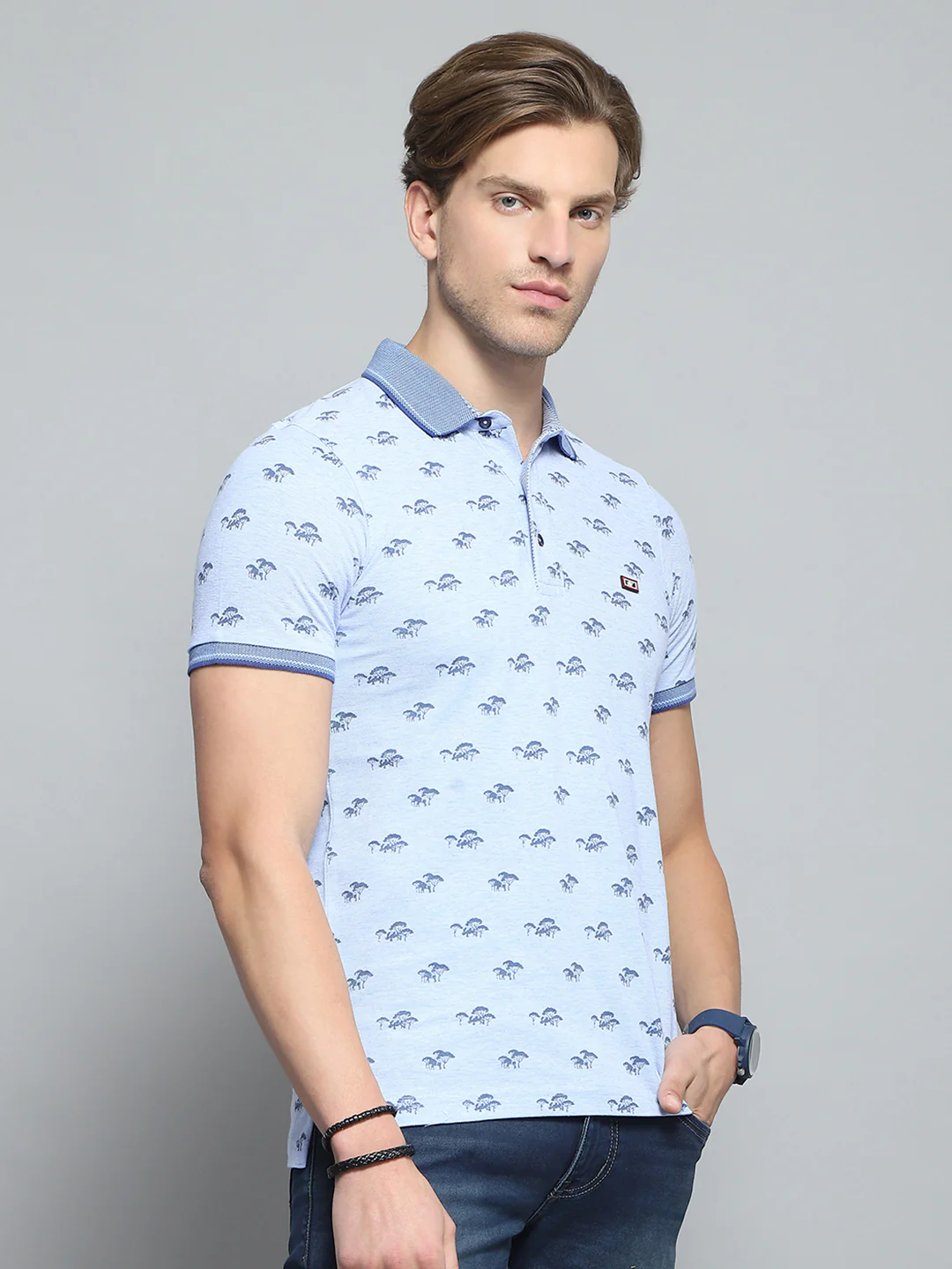 Men Blue Printed Collar Half Sleeve T-Shirt - Image 4