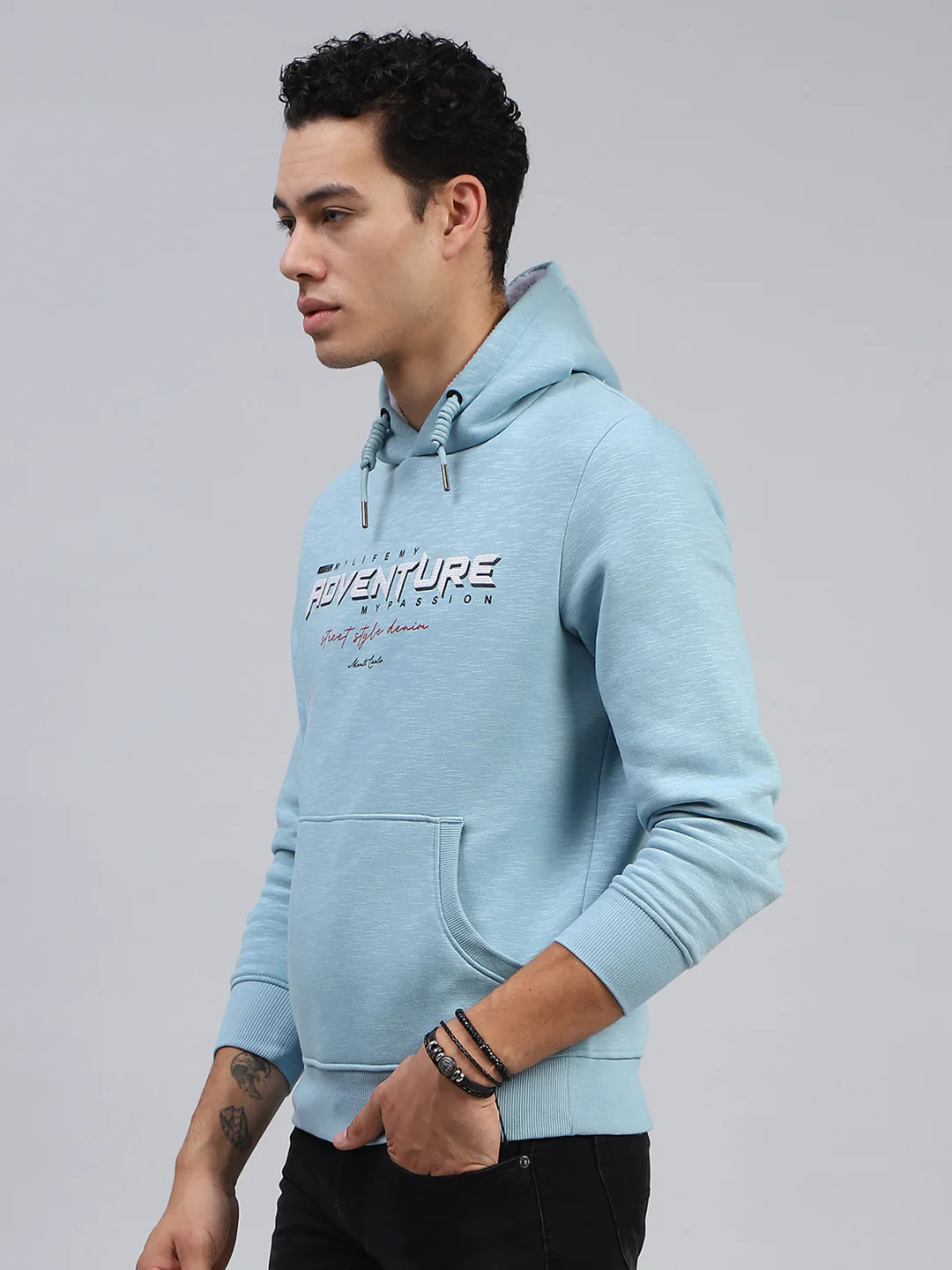Men Blue Printed Hooded Full Sleeve Sweatshirt - Image 3