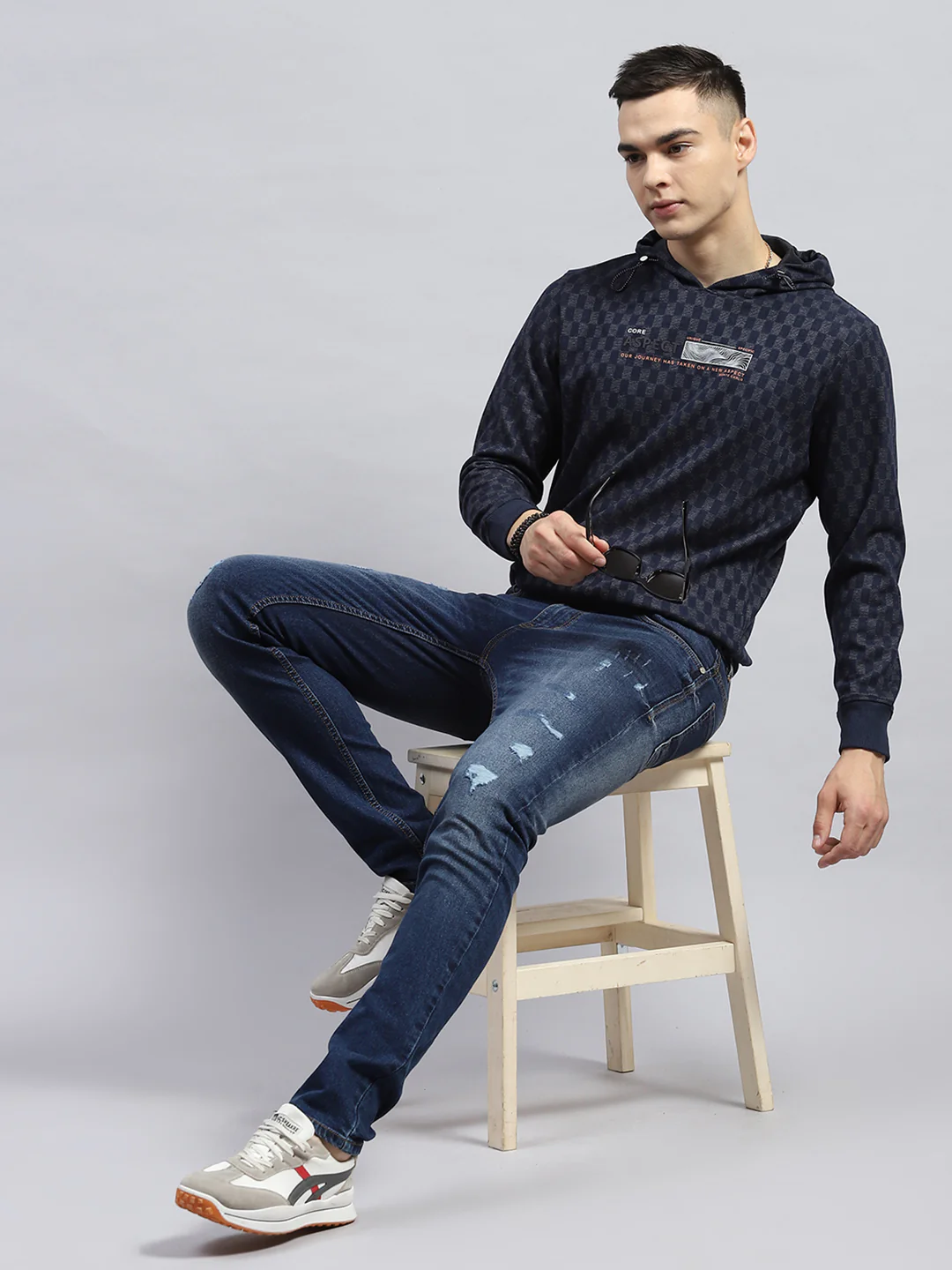 Men Blue Printed Hooded Full Sleeve Winter T-Shirt - Image 2
