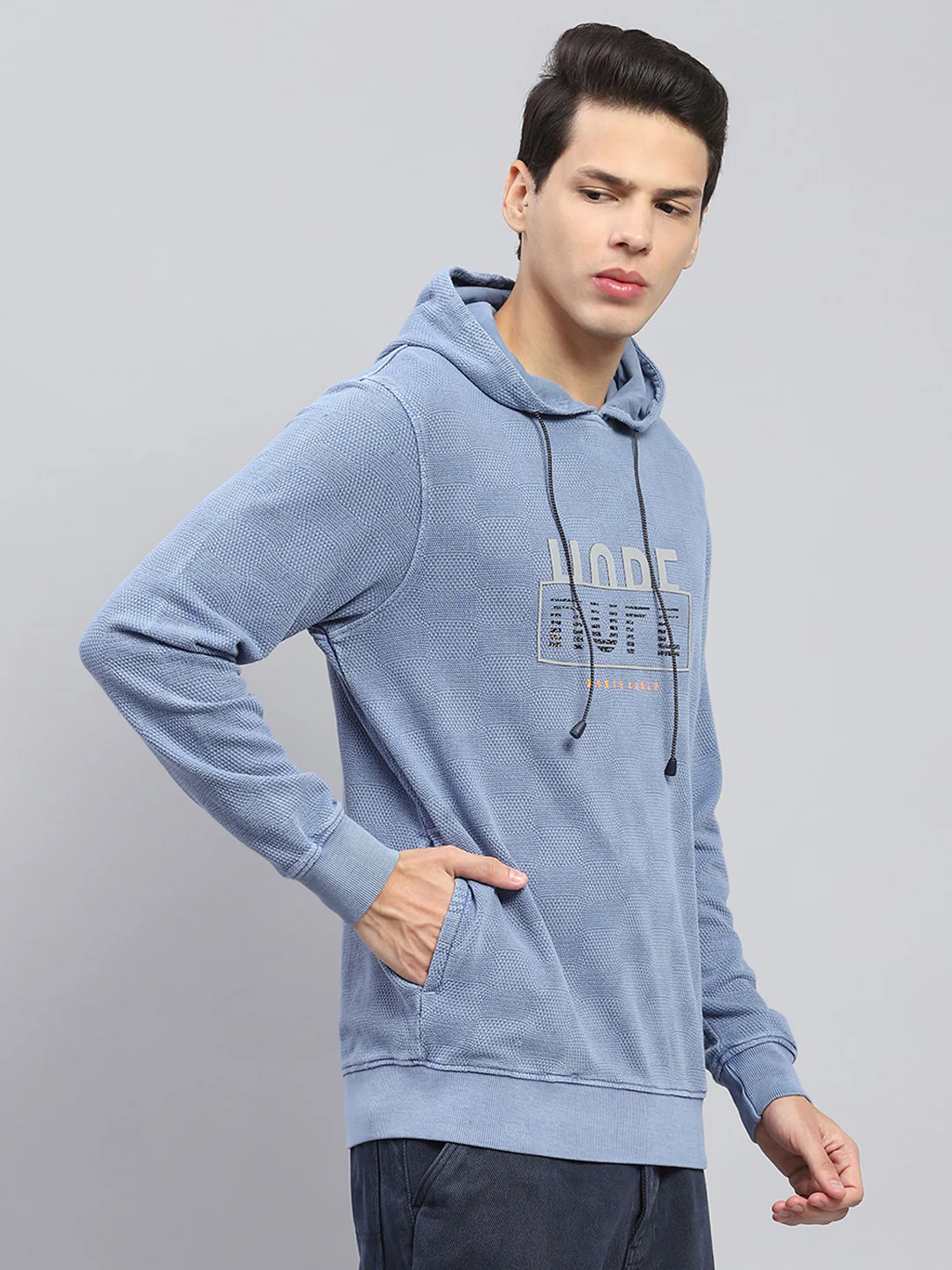 Men Blue Printed Hooded Full Sleeve Winter T-Shirt - Image 4