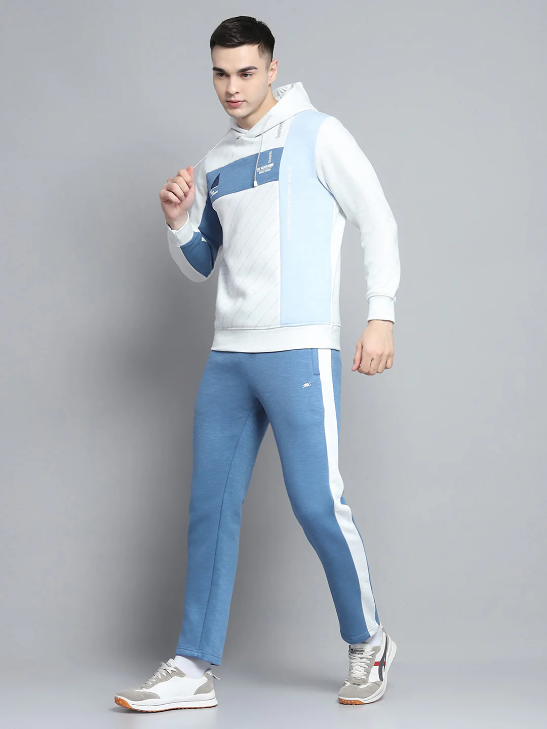 Men Blue Printed Hooded Full Sleeve Winter Tracksuit - Image 3