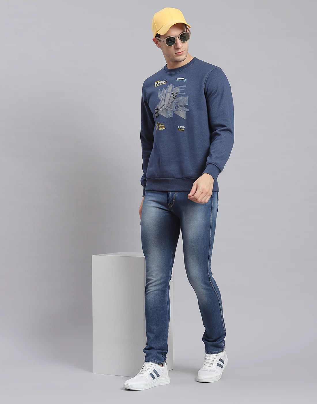Men Blue Printed Round Neck Full Sleeve Sweatshirt - Image 2