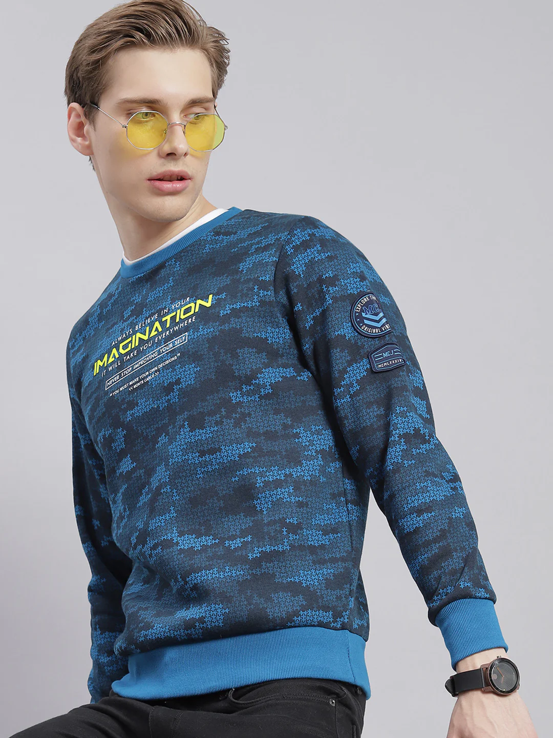 Men Blue Printed Round Neck Full Sleeve Sweatshirts - Image 2