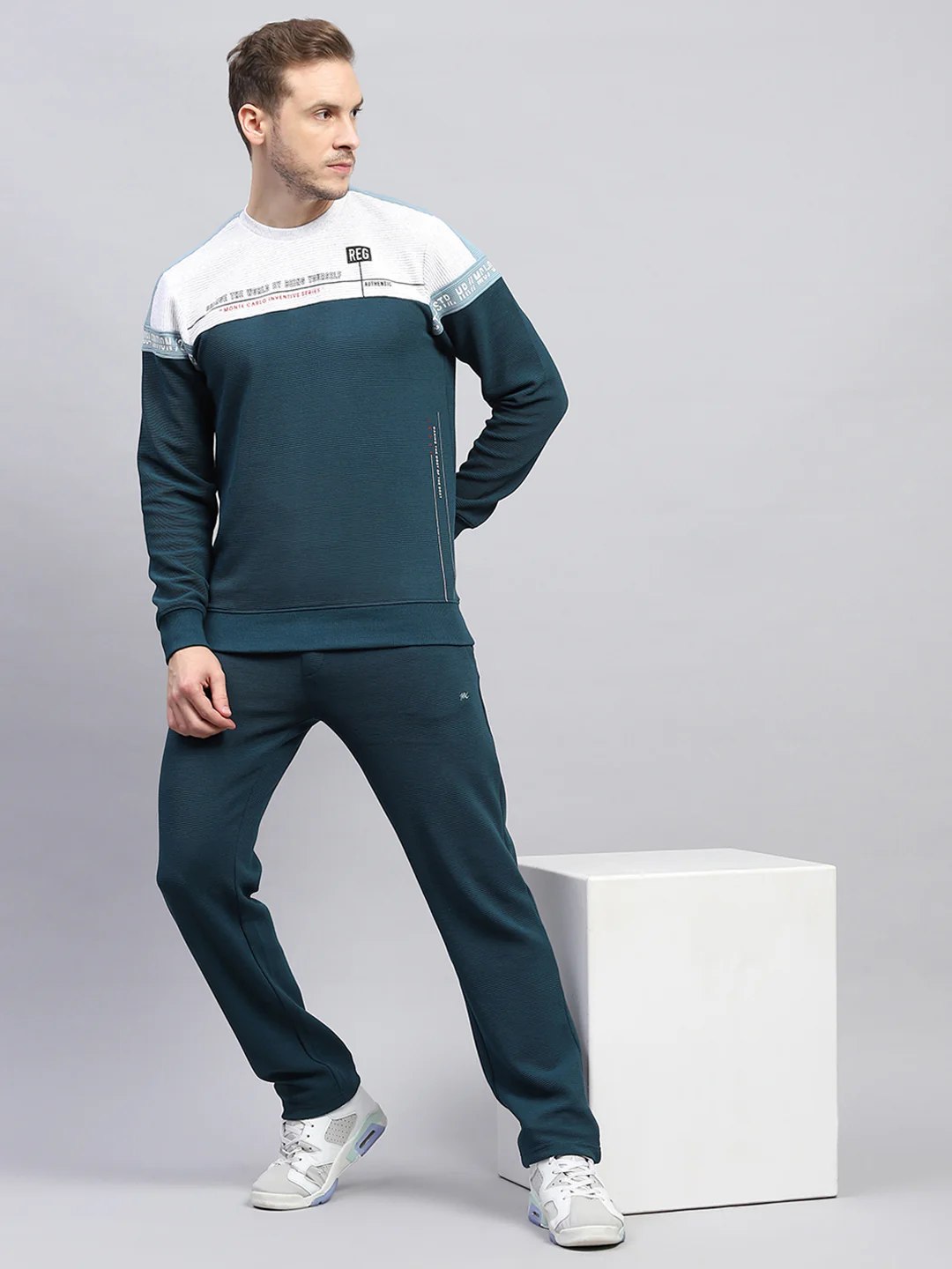 Men Blue Printed Round Neck Full Sleeve Winter Tracksuit - Image 2