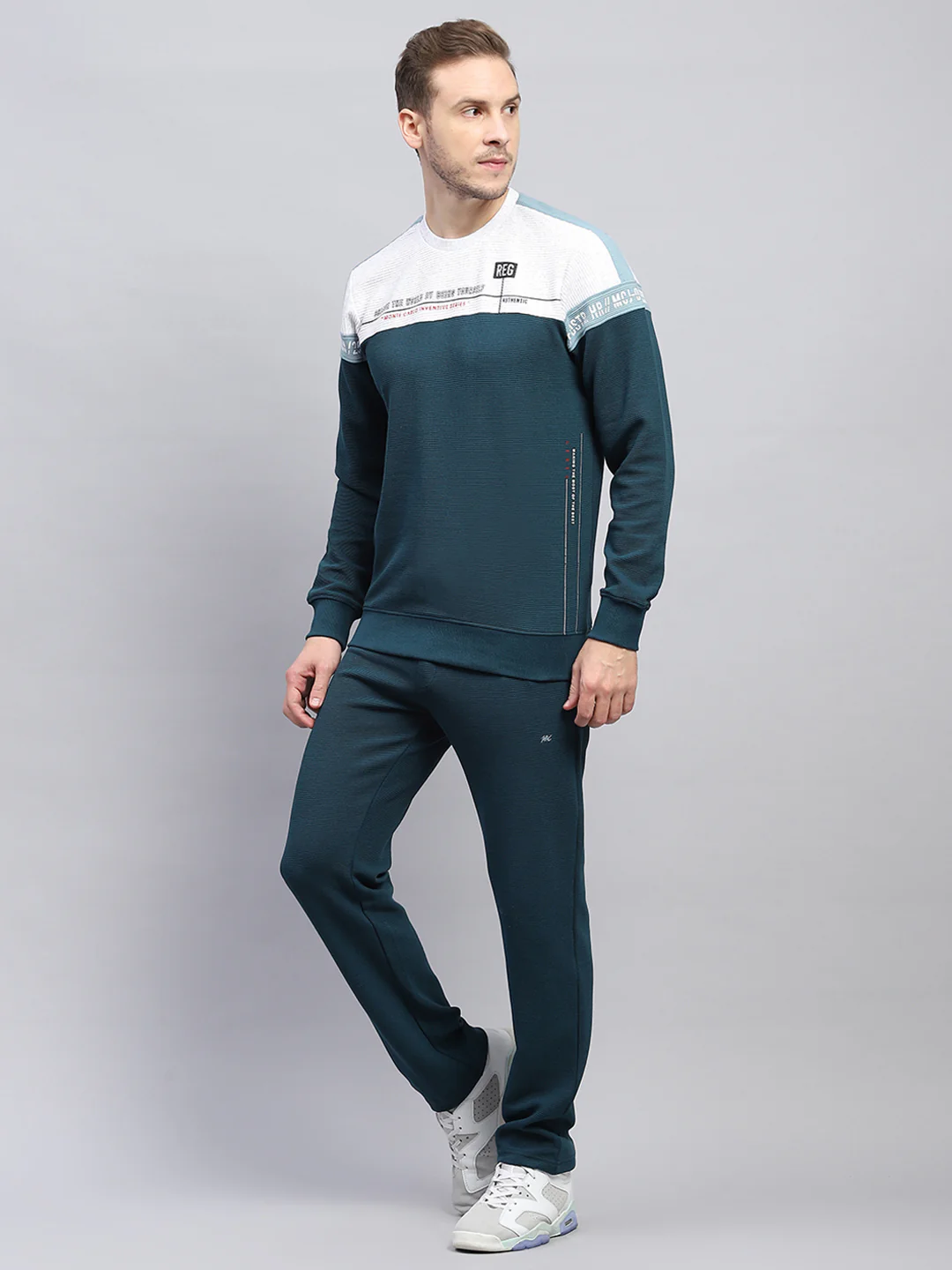Men Blue Printed Round Neck Full Sleeve Winter Tracksuit - Image 3