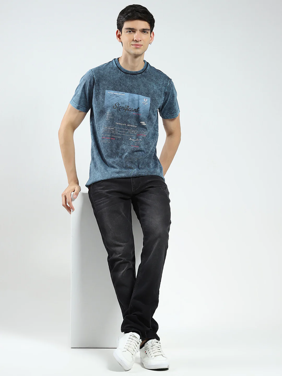 Men Blue Printed Round Neck Half Sleeve T-Shirt - Image 2