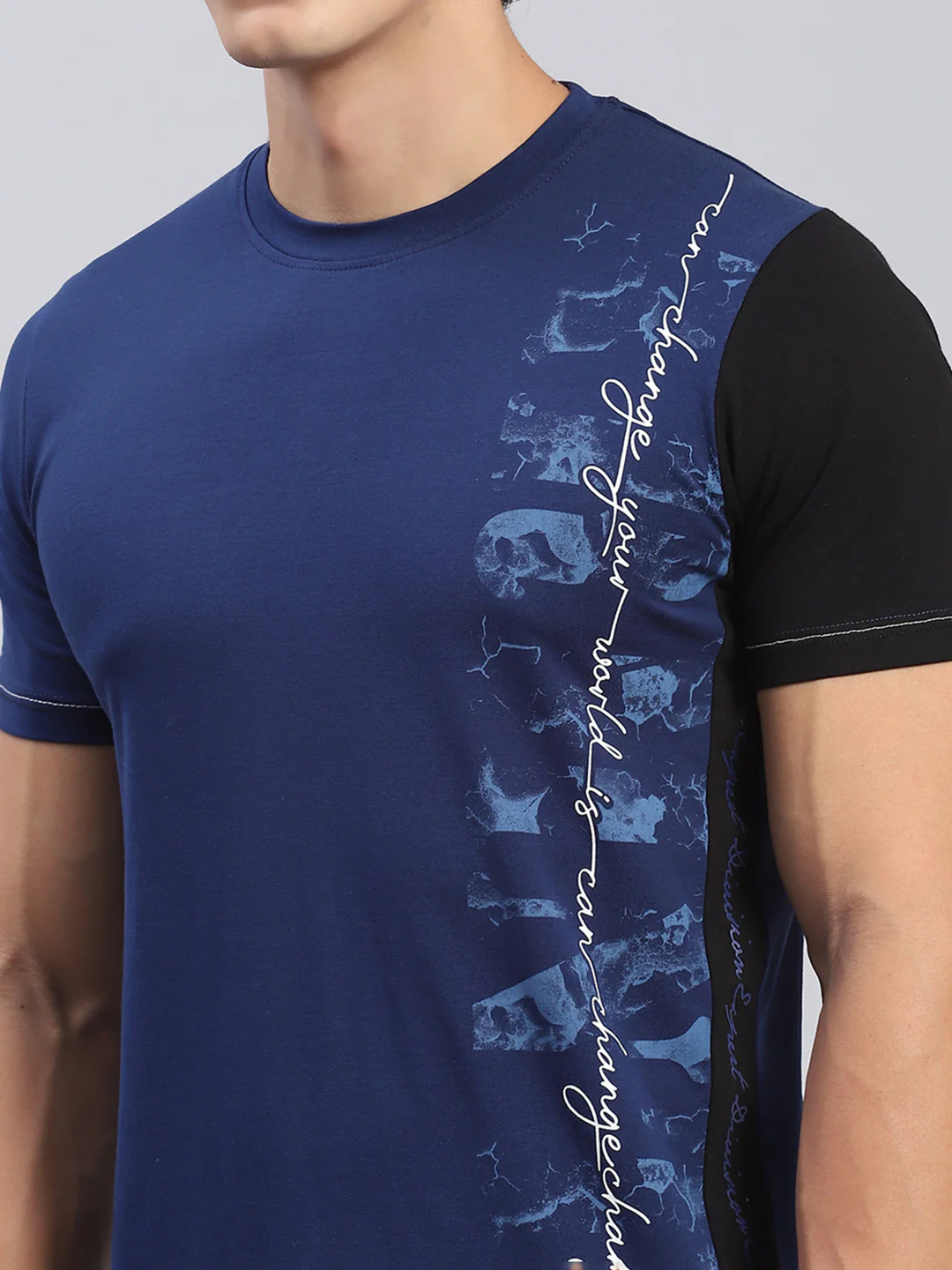 Men Blue Printed Round Neck Half Sleeve T-Shirts - Image 6