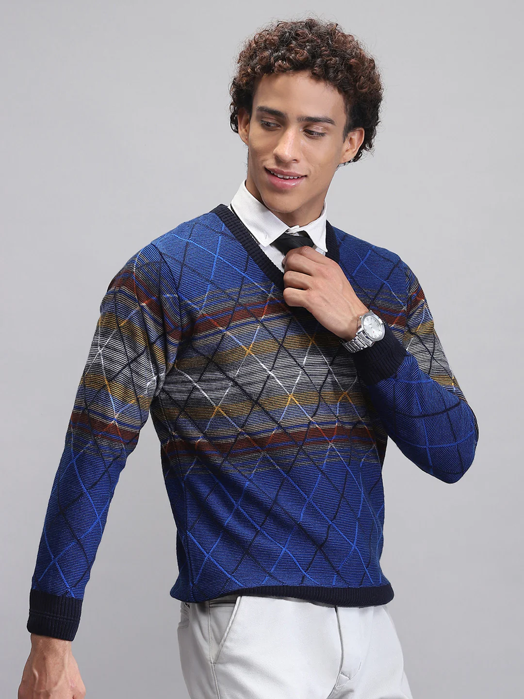 Men Blue Printed V Neck Full Sleeve Pullover - Image 4