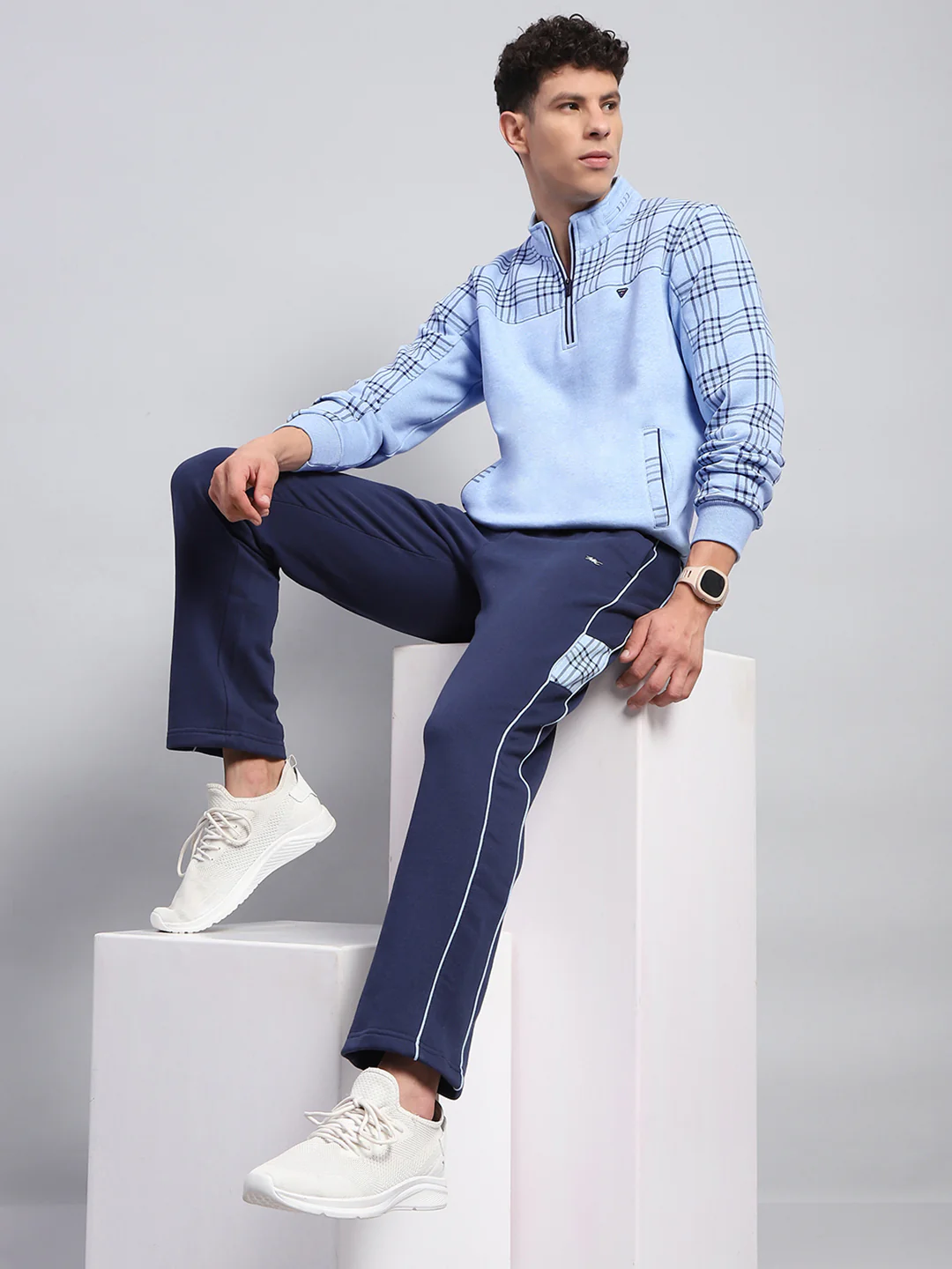 Men Blue Self Design Mock Neck Full Sleeve Winter Tracksuit - Image 2