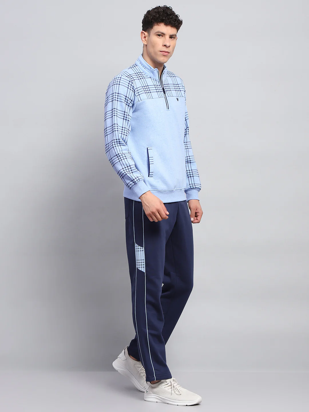 Men Blue Self Design Mock Neck Full Sleeve Winter Tracksuit - Image 4