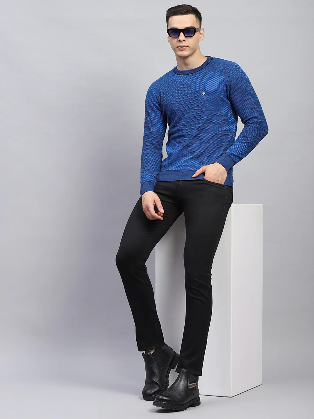 Men Blue Self Design Round Neck Full Sleeve Pullover - Image 2