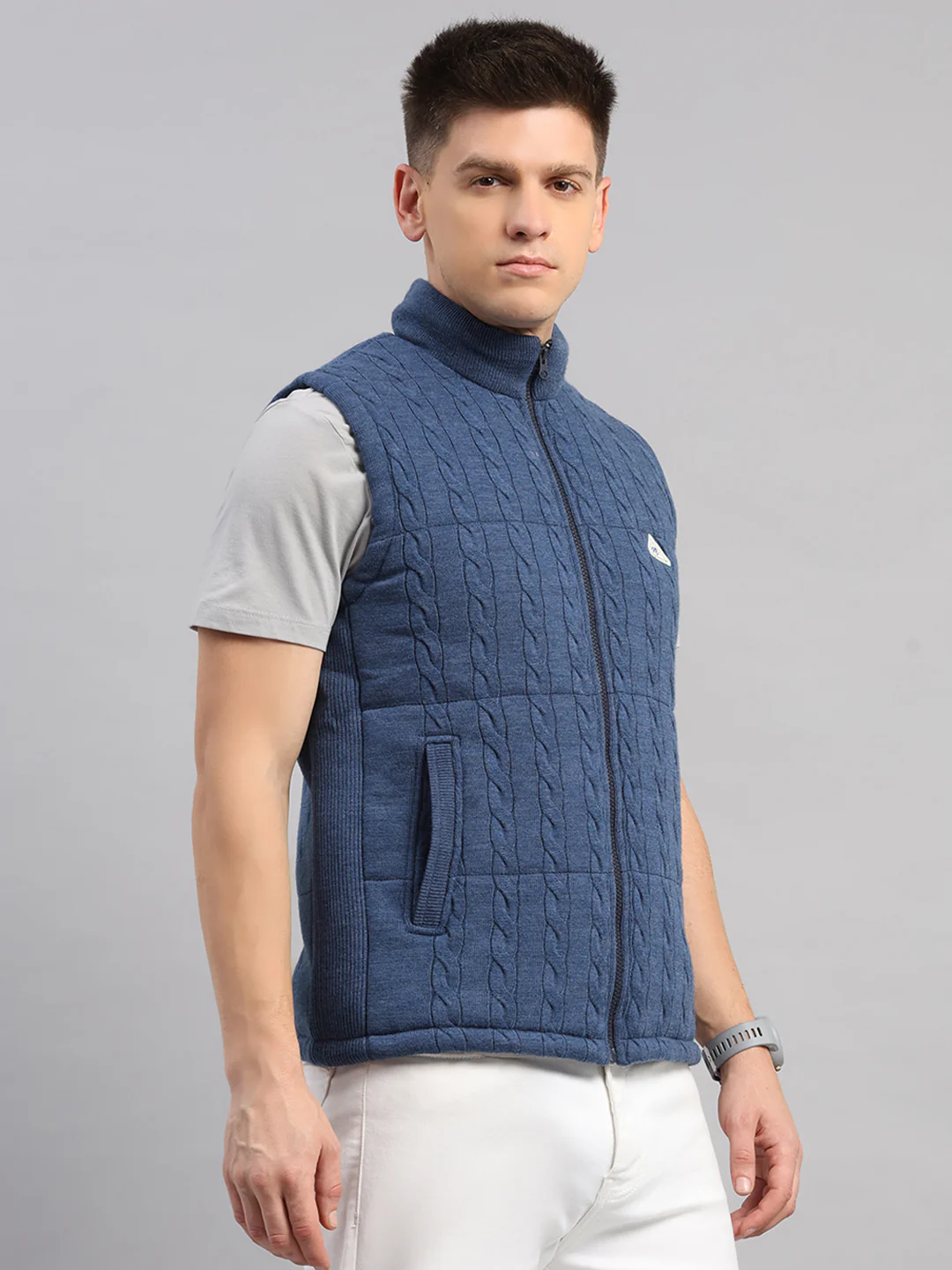 Men Blue Self Design Round Neck Sleeveless Jacket - Image 4