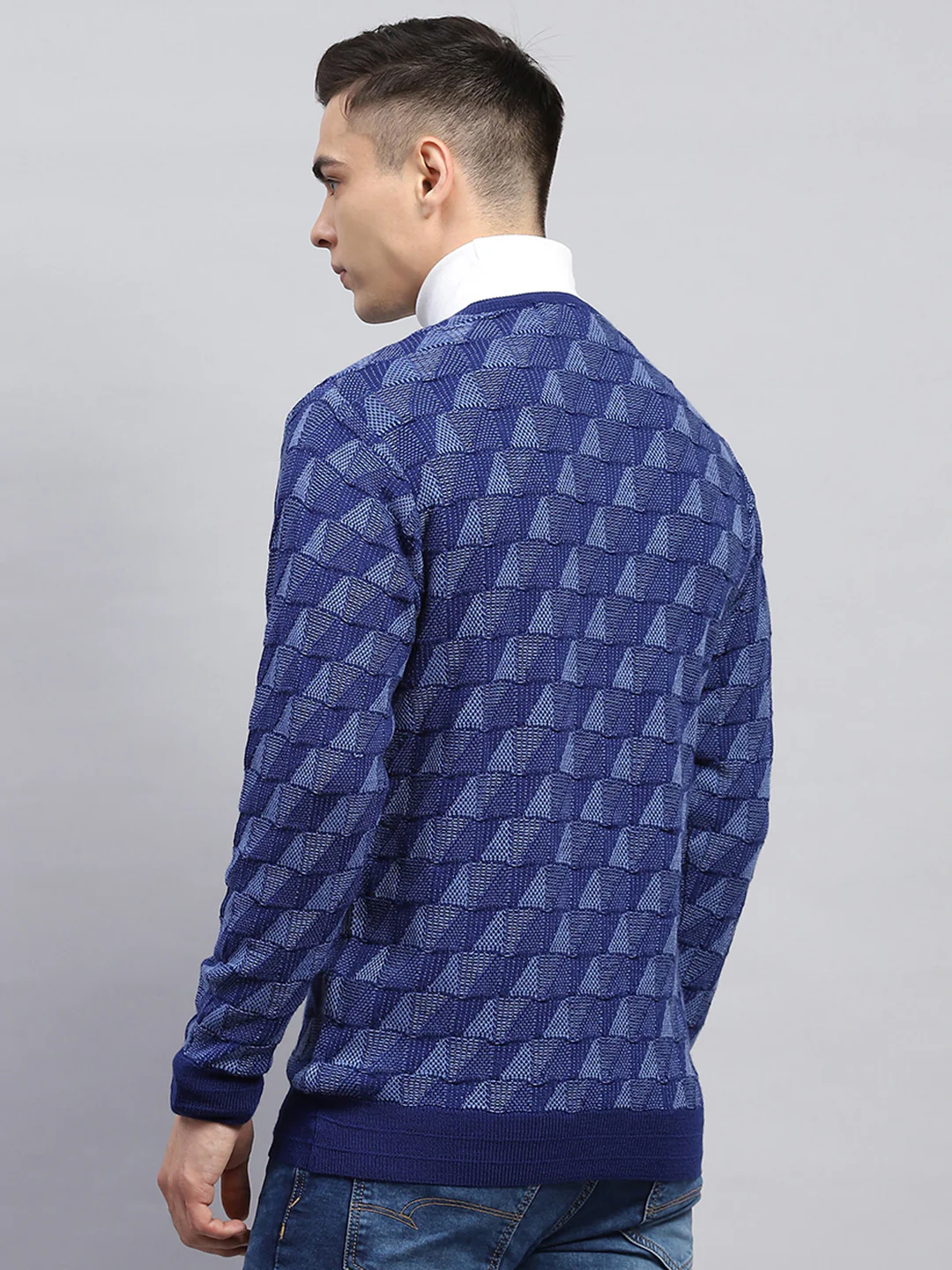 Men Blue Self Design V Neck Full Sleeve Pullover - Image 5