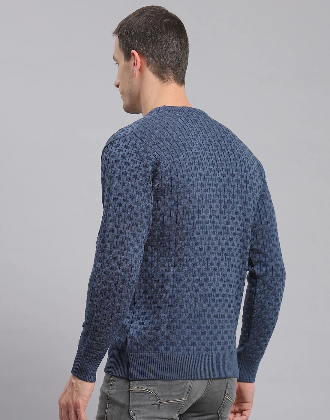Men Blue Self Design V Neck Full Sleeve Sweater - Image 6