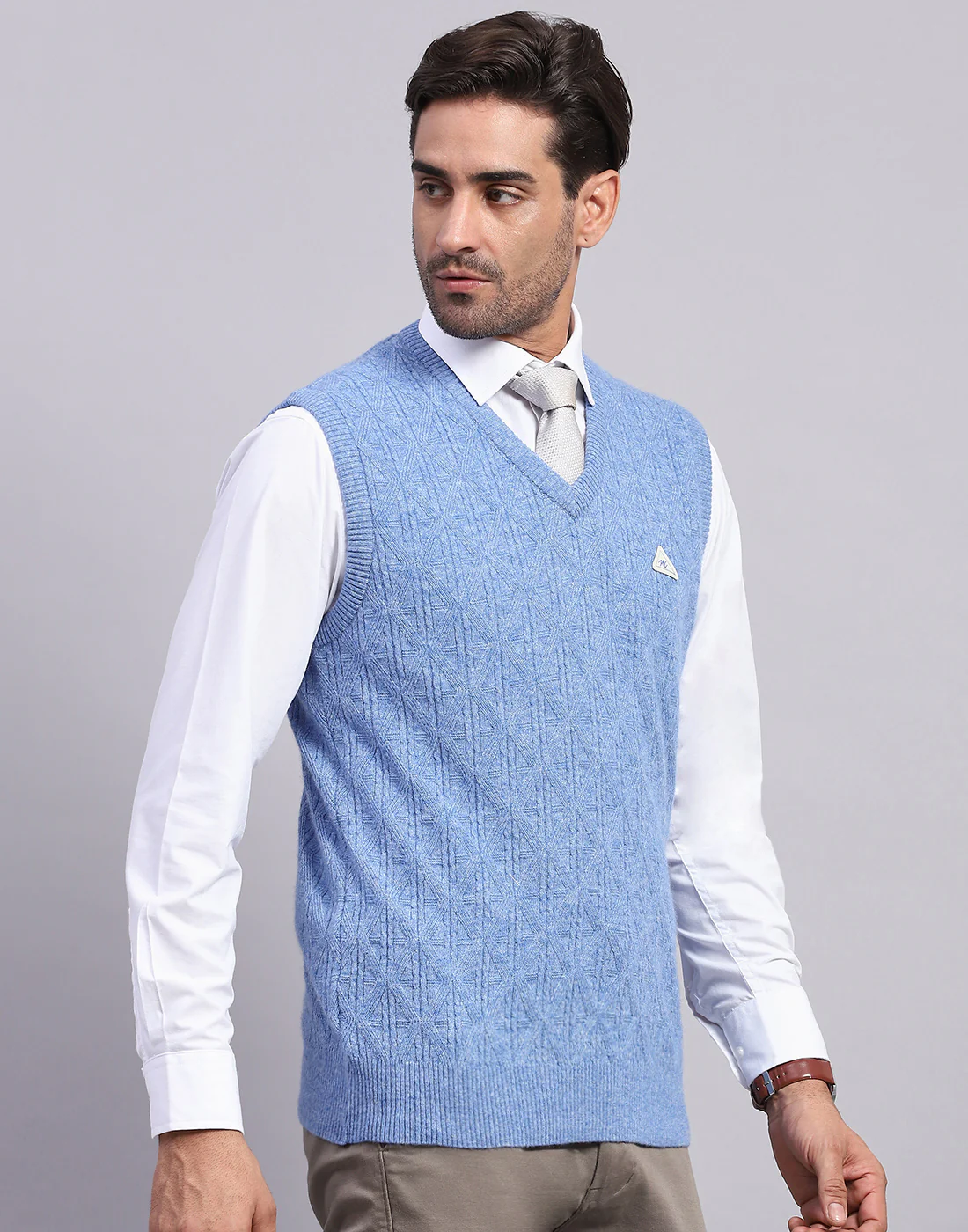 Men Blue Self Design V Neck Sleeveless Sweater - Image 4