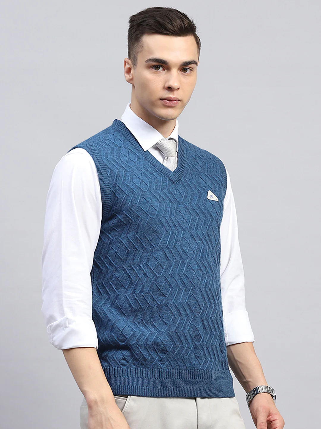 Men Blue Self Design V Neck Sleeveless Sweater - Image 4