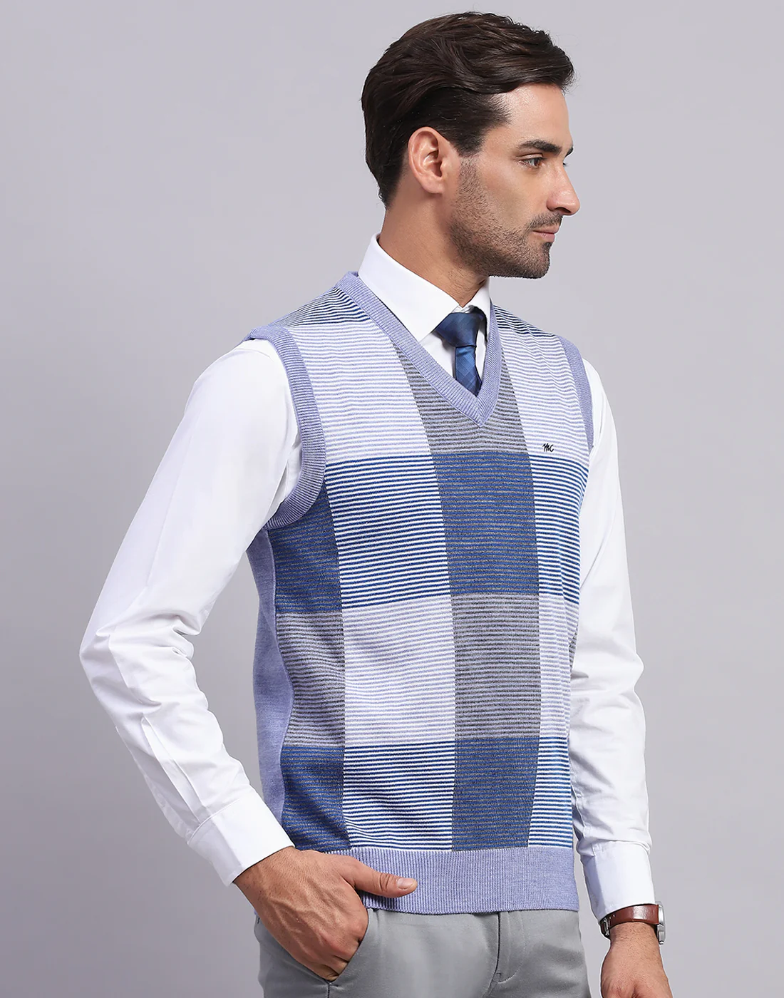 Men Blue Self Design V Neck Sleeveless Sweater - Image 4