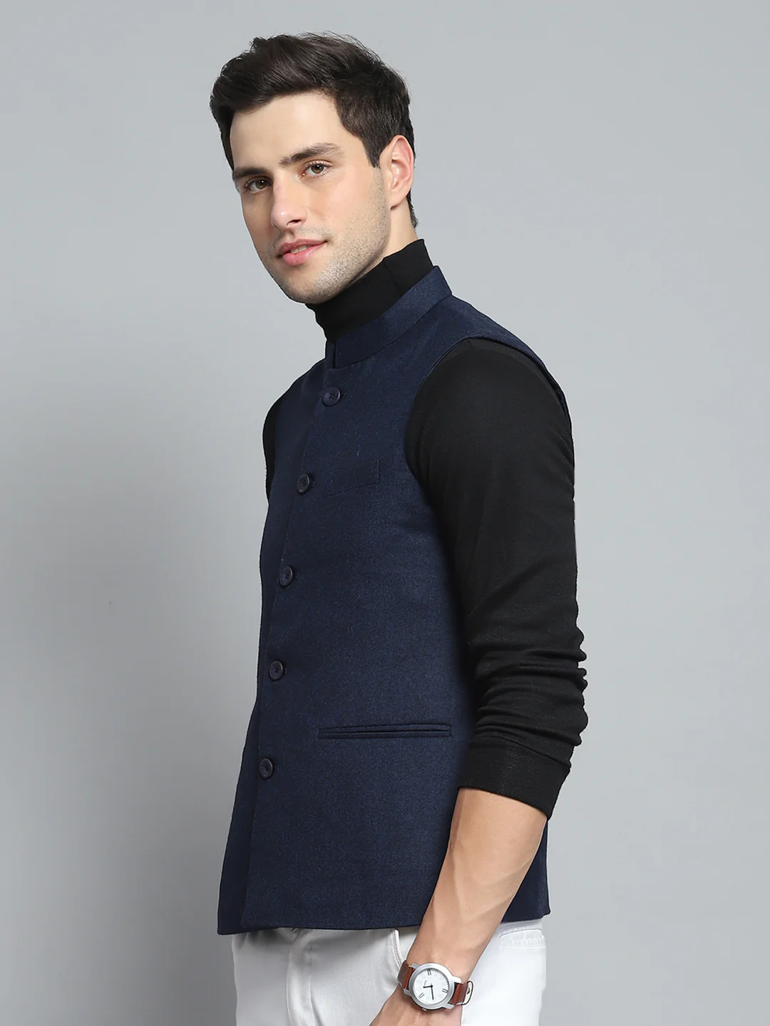 Men Blue Solid Band Collar Sleeveless Nehru Jacket - Image 3