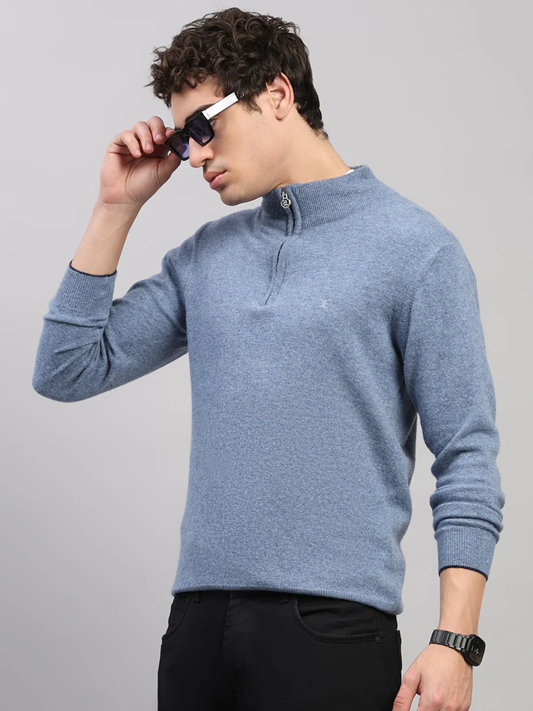 Luxuria Men Blue Solid Collar Full Sleeve Pullover - Image 3