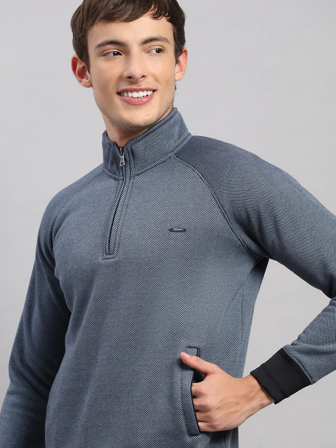Men Blue Solid Collar Full Sleeve Sweatshirt - Image 7
