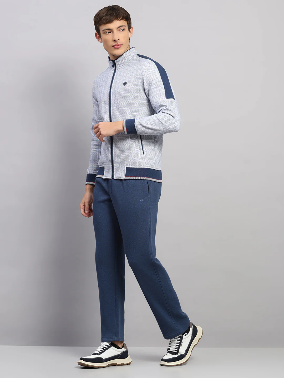 Men Blue Solid Collar Full Sleeve Winter Tracksuit - Image 3