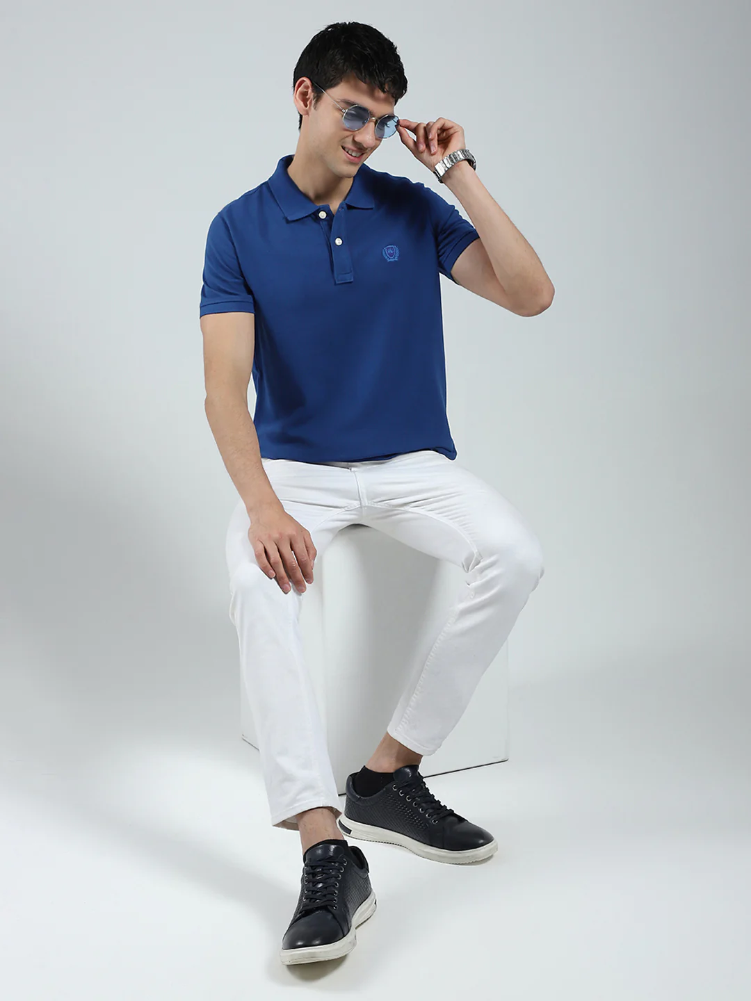 Men Blue Solid Collar Half Sleeve T-Shirt - Image 2