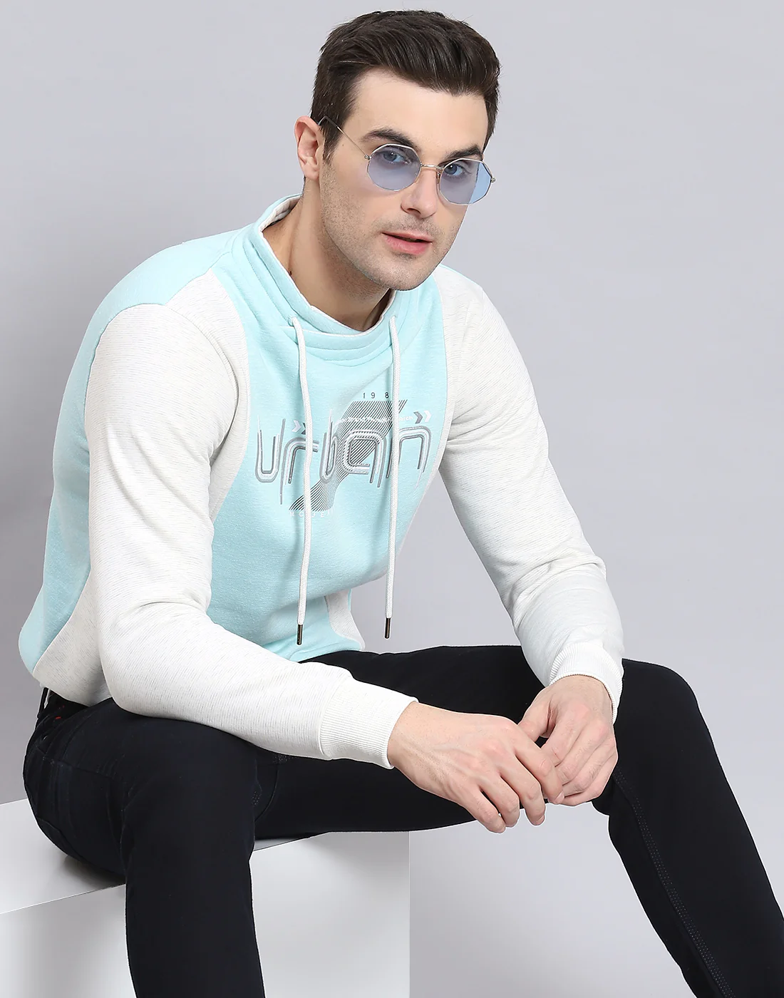 Men Blue Solid F Neck Full Sleeve Sweatshirt - Image 2
