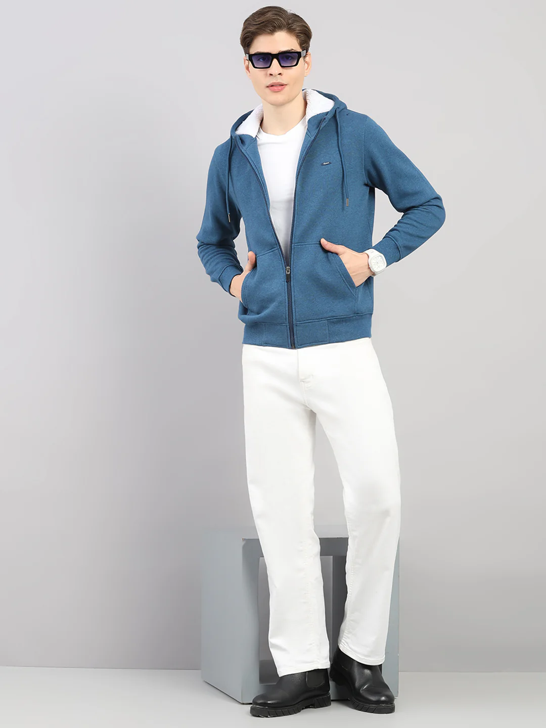Men Blue Solid Hooded Full Sleeve Sweatshirt - Image 2